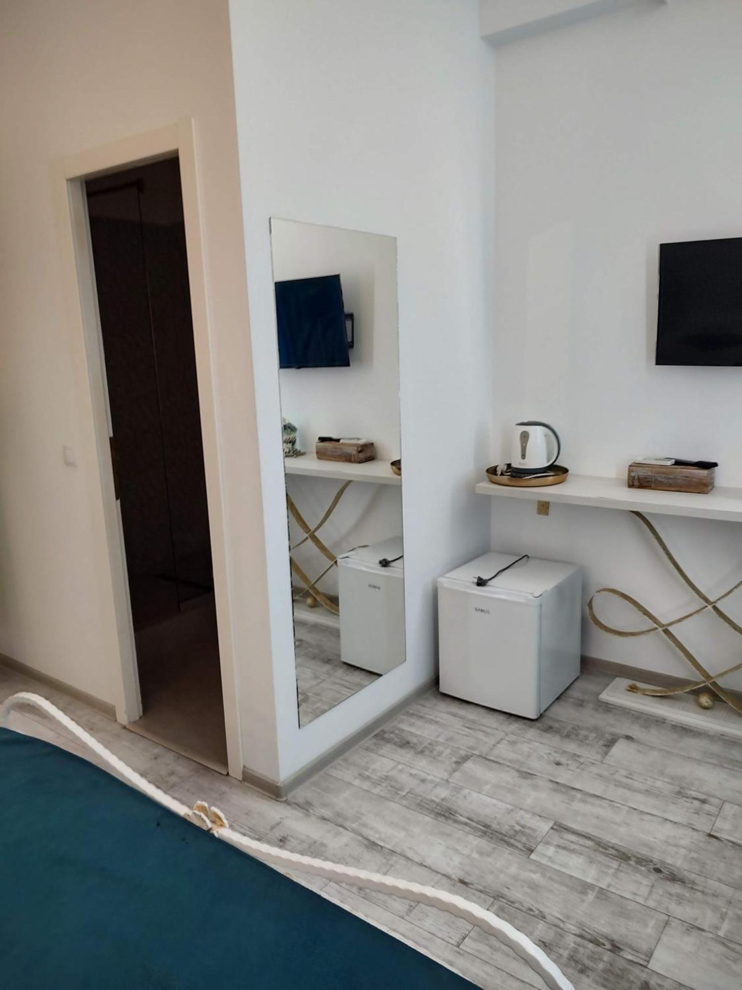 Bed and Breakfast Puzzle Magic Piteşti Exterior foto