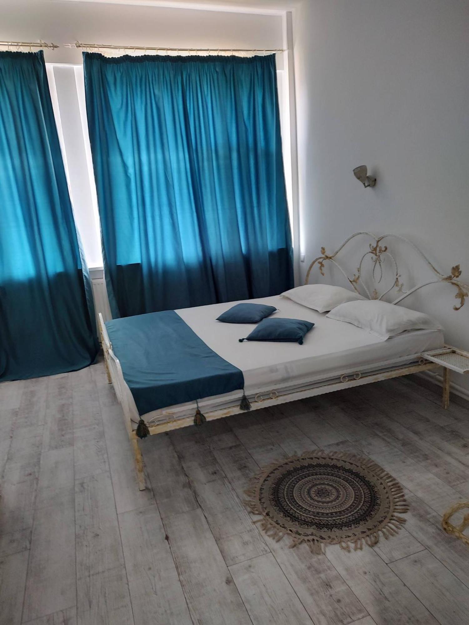 Bed and Breakfast Puzzle Magic Piteşti Exterior foto